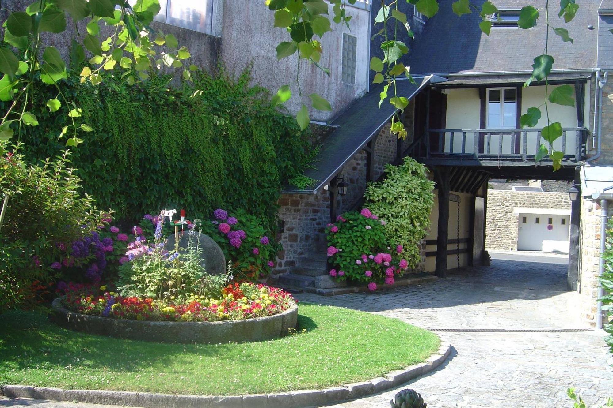 Hotel De La Croix D'Or Avranches Exteriér fotografie