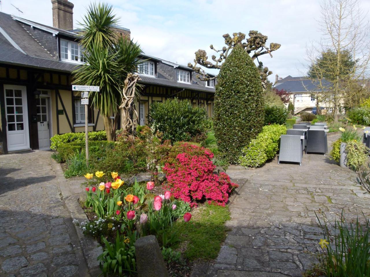 Hotel De La Croix D'Or Avranches Exteriér fotografie